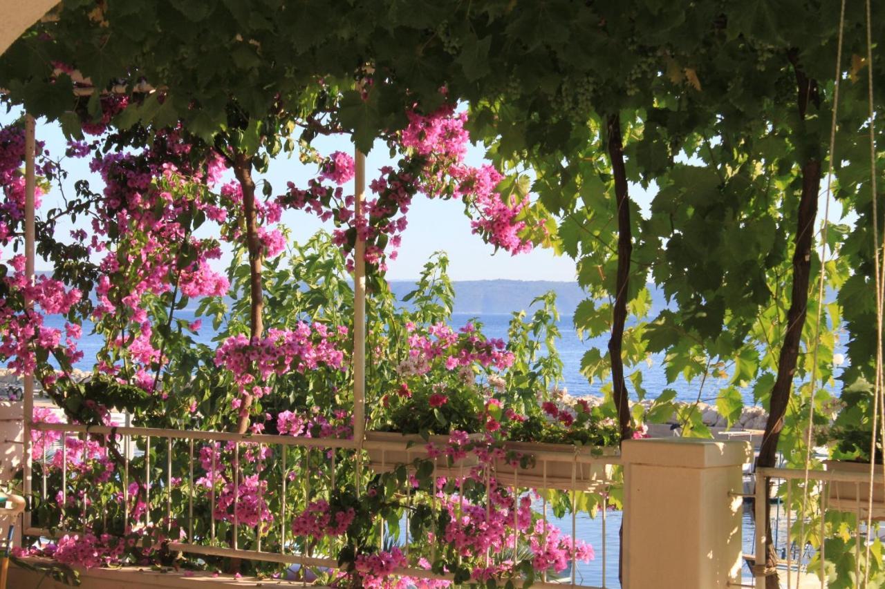 Apartments By The Sea Podgora, Makarska - 6596 Екстер'єр фото